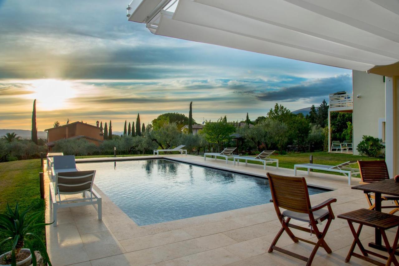 Giuliveto Bed And Breakfast Foligno Exteriör bild